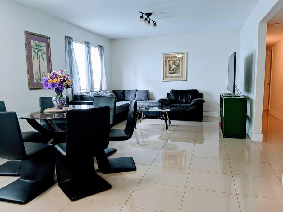 A2 - Endless Summer Vacation Rentals - 3 Bedroom Apartment Close To Casino フォート・ローダーデール エクステリア 写真
