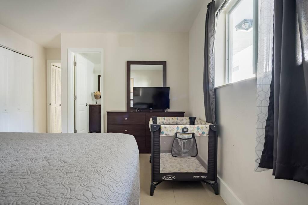 A2 - Endless Summer Vacation Rentals - 3 Bedroom Apartment Close To Casino フォート・ローダーデール エクステリア 写真