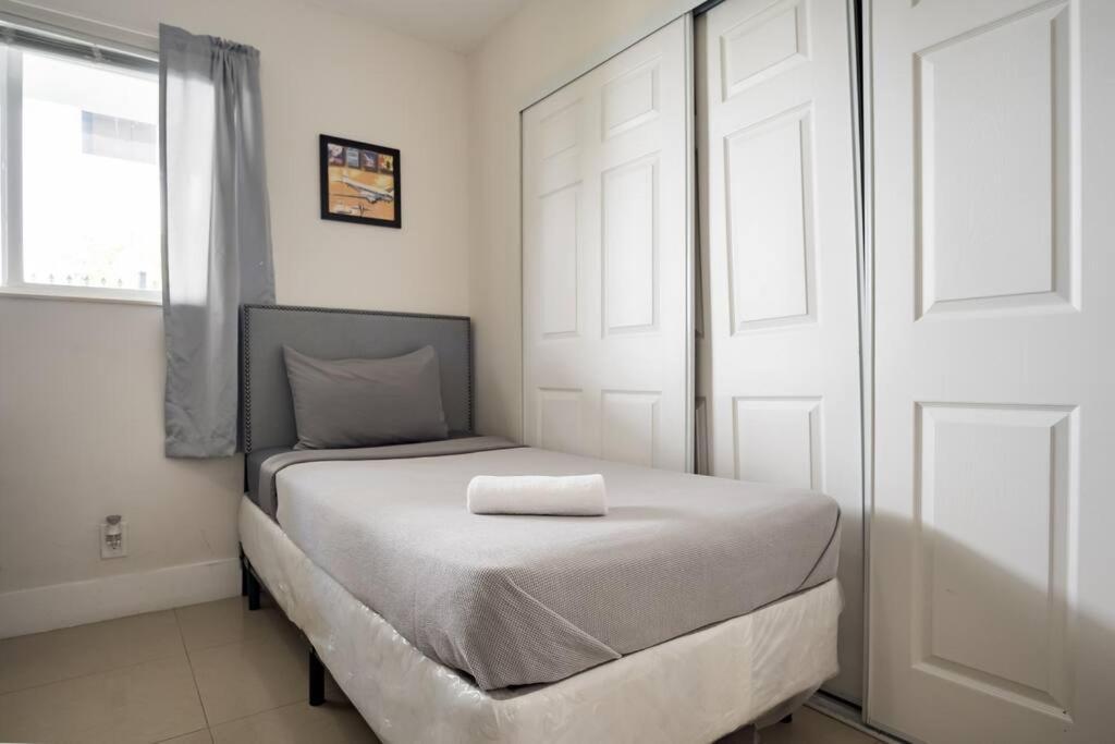 A2 - Endless Summer Vacation Rentals - 3 Bedroom Apartment Close To Casino フォート・ローダーデール エクステリア 写真