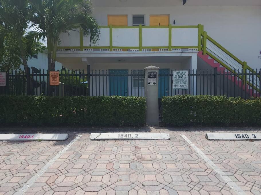 A2 - Endless Summer Vacation Rentals - 3 Bedroom Apartment Close To Casino フォート・ローダーデール エクステリア 写真