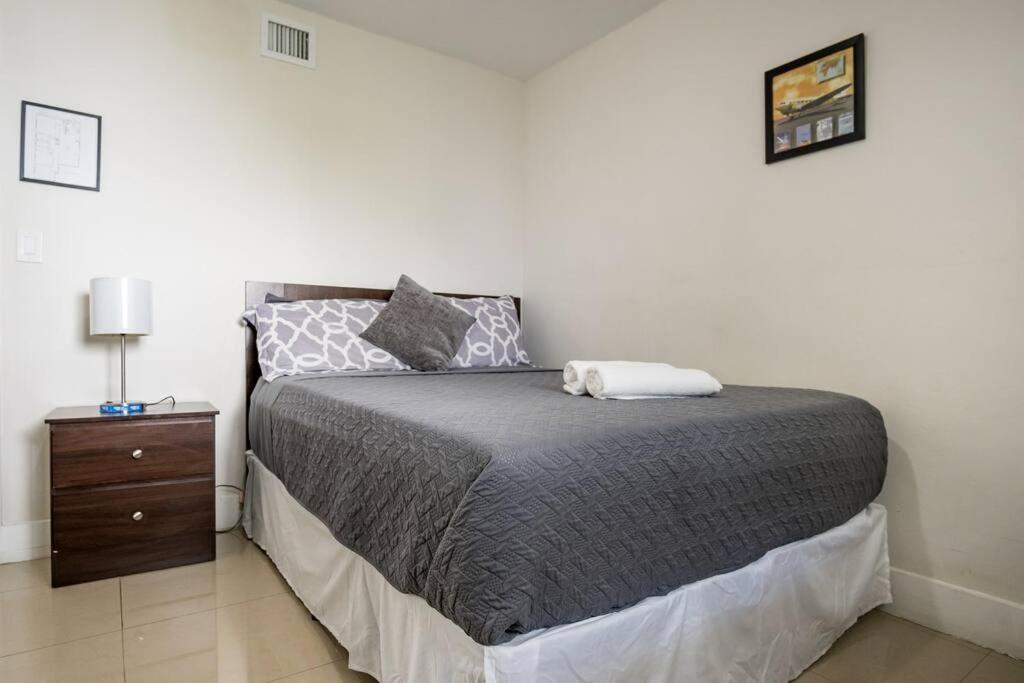 A2 - Endless Summer Vacation Rentals - 3 Bedroom Apartment Close To Casino フォート・ローダーデール エクステリア 写真